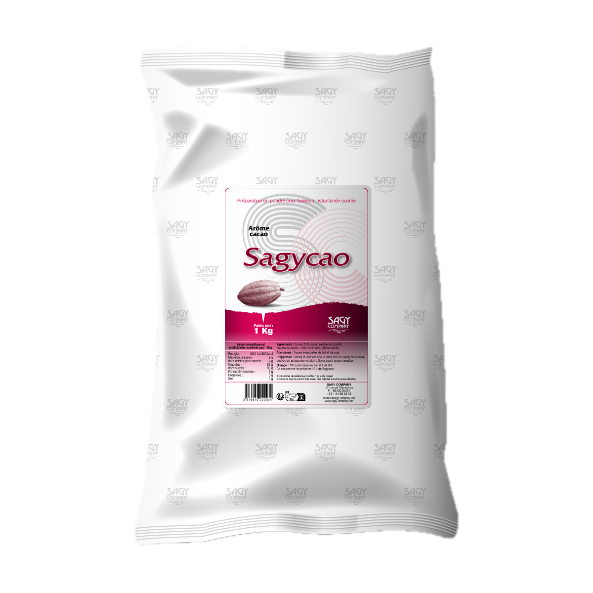 Un sac blanc en papier avec une étiquette présentant une fève de cacao. Ce sac contient un kilo de préparation en poudre pour boisson instantanée sucrée aromatisée au cacao de la marque Sagycao de l'entreprise Sagy Company.